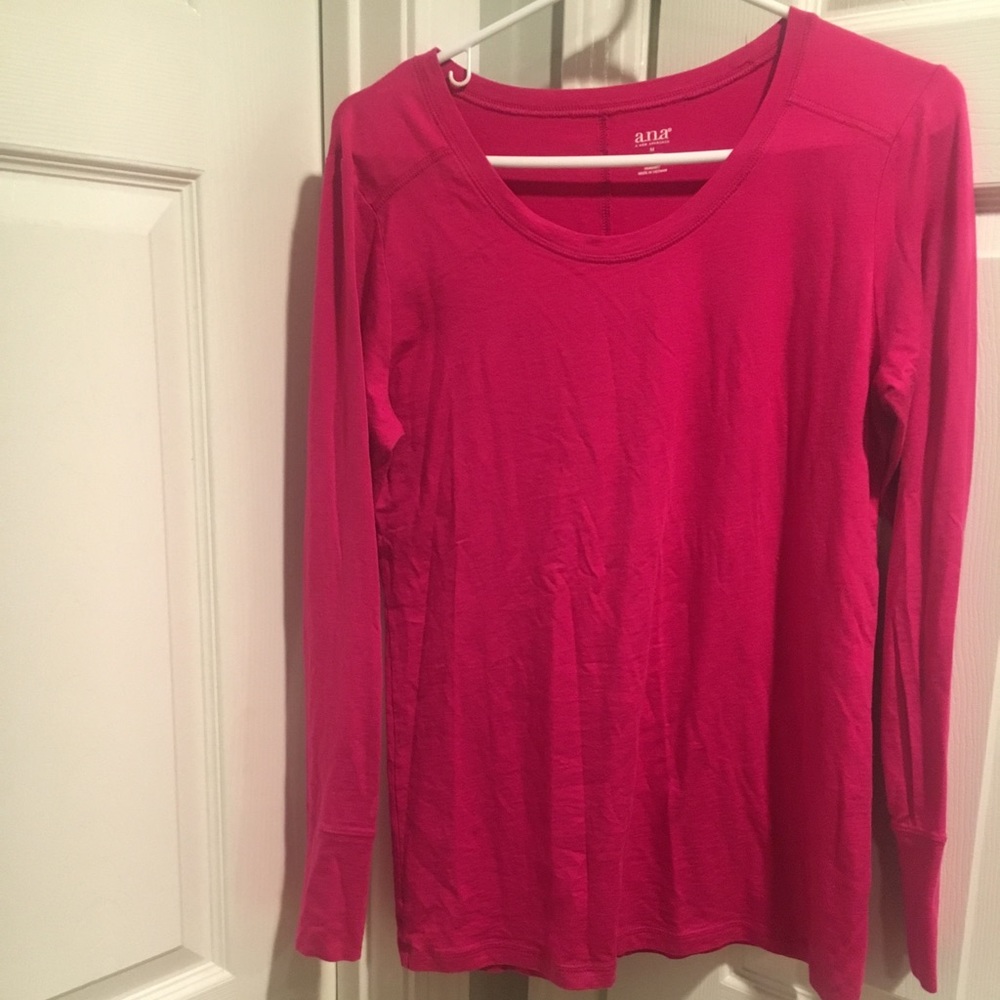 Long sleeve hot pink stretchy tee